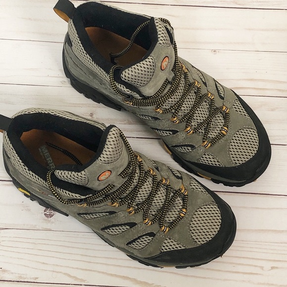 merrell moab ventilator hiking boot